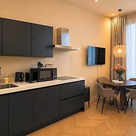 Hotel W Kitchen & Private Bathroom 2p Breda