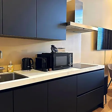 Hotel W Kitchen & Private Bathroom 2p