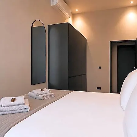 W Kitchen & Private Bathroom 2p Breda
