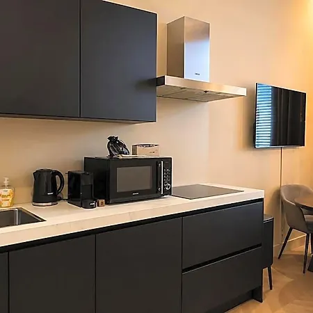 W Kitchen & Private Bathroom 2p