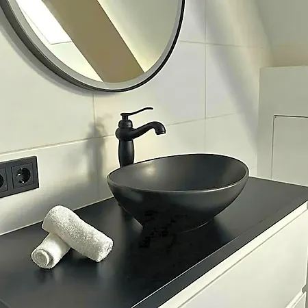 W Kitchen & Private Bathroom 2p 3* Breda