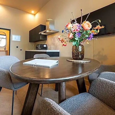 W Kitchen & Private Bathroom 2p 3* بريدا